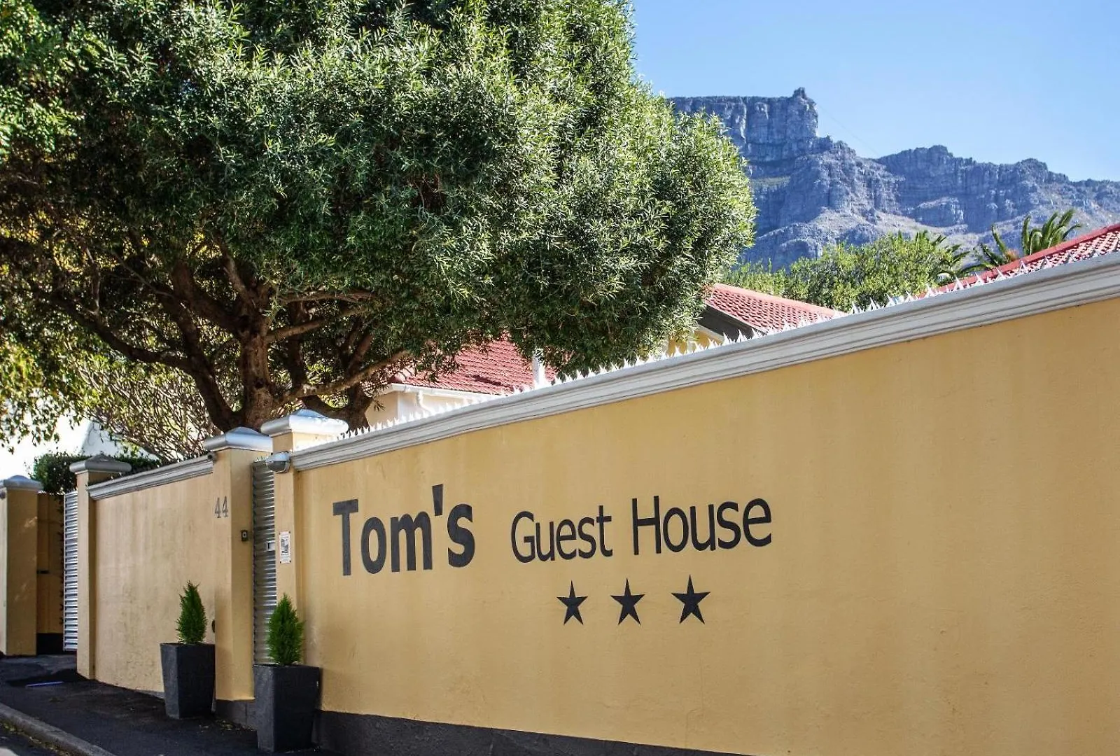 Tom'S Guest House Cape Town 0*,  South Africa