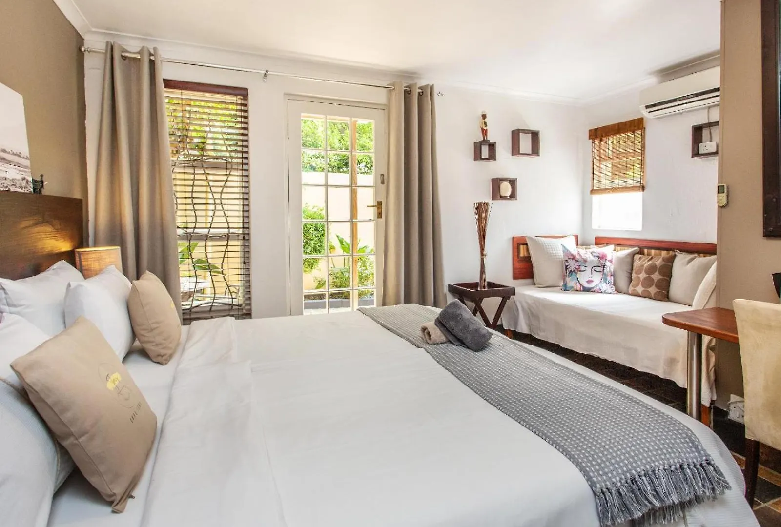 Tom'S Guest House Cape Town