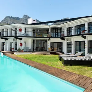 Neighbourgood 1st Crescent Camps Bay Cape Town